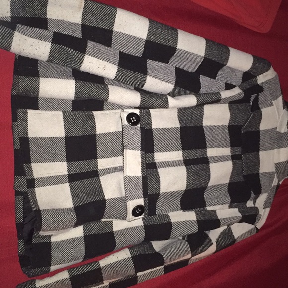 I’m selling a jacket - Picture 2 of 2